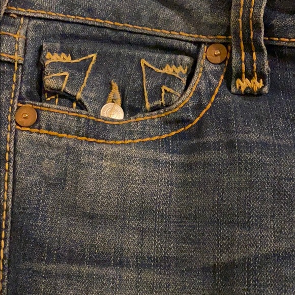 Jeans - Picture 2 of 5